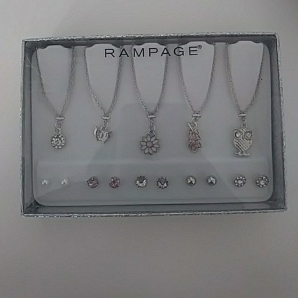 Necklace Earring set.